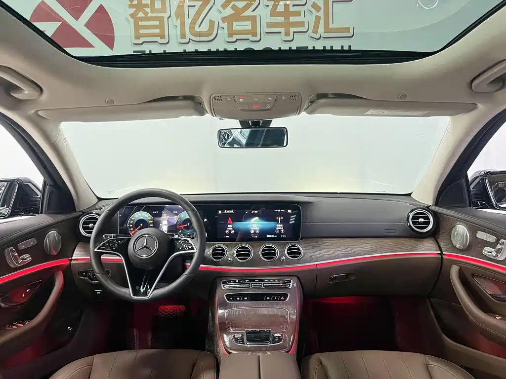 Mercedes-Benz E-Class — миниатюра 6