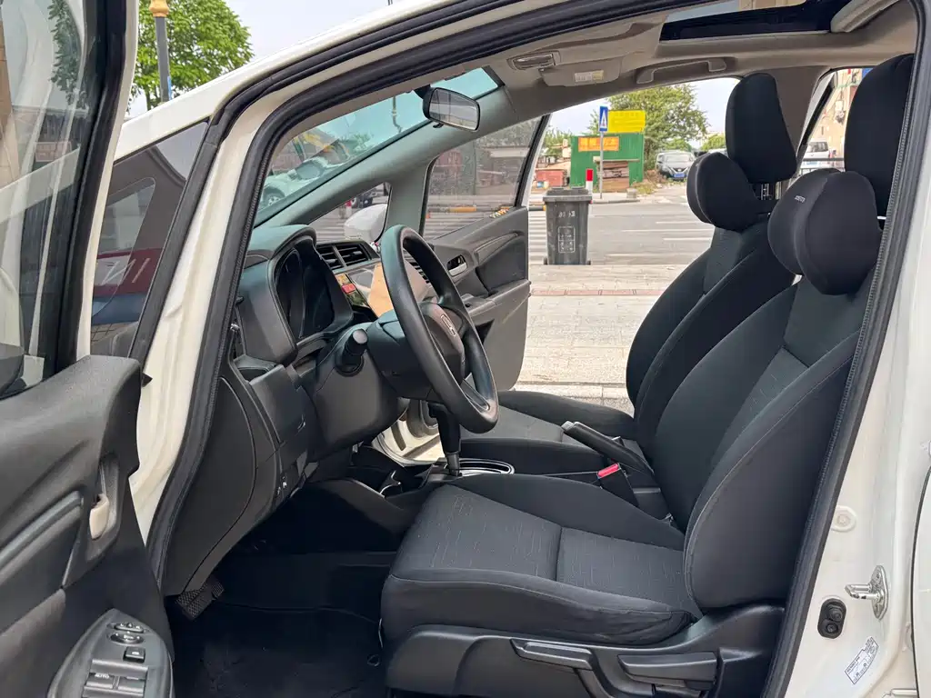 Honda Fit — миниатюра 12