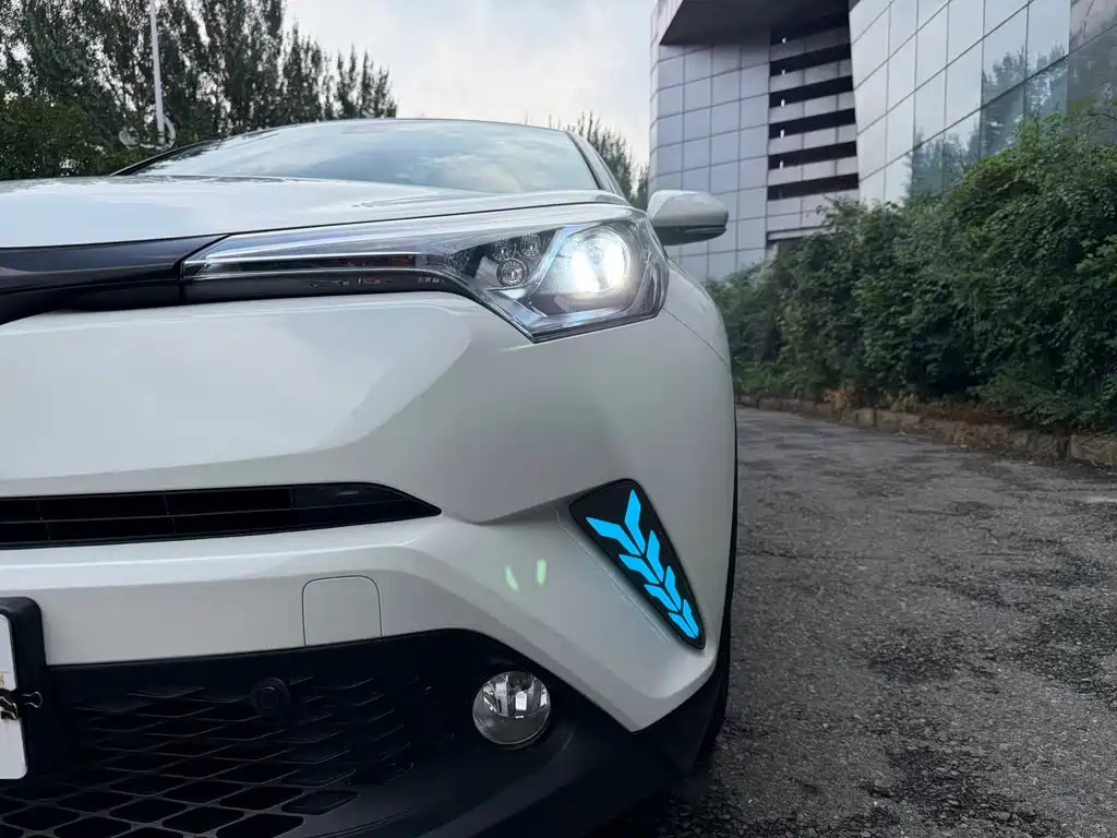 Toyota C-HR — миниатюра 30