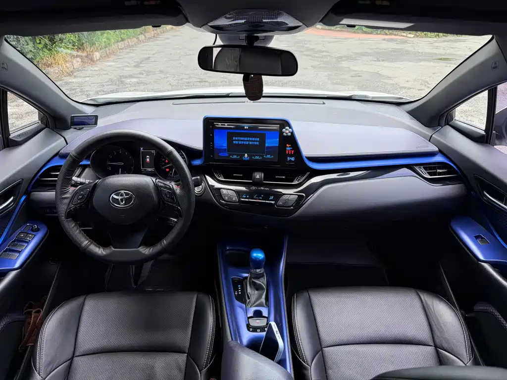 Toyota C-HR — миниатюра 23