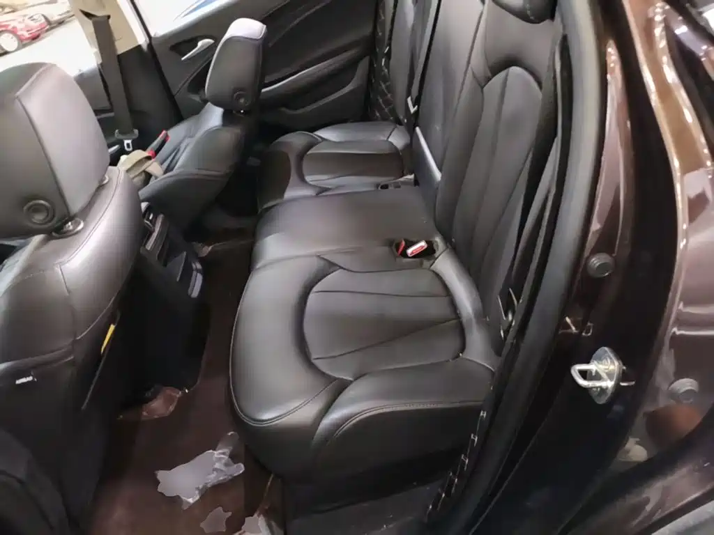 Buick Envision Plus — миниатюра 17