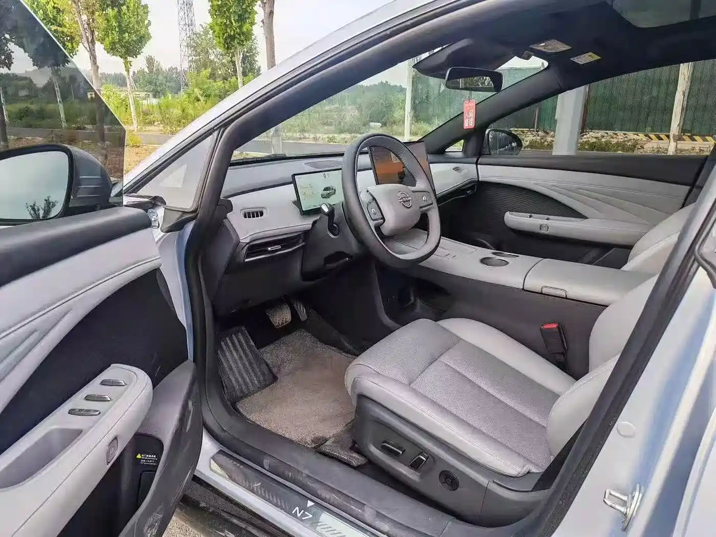 Nissan N7 2025 Silver/gray из Китая
