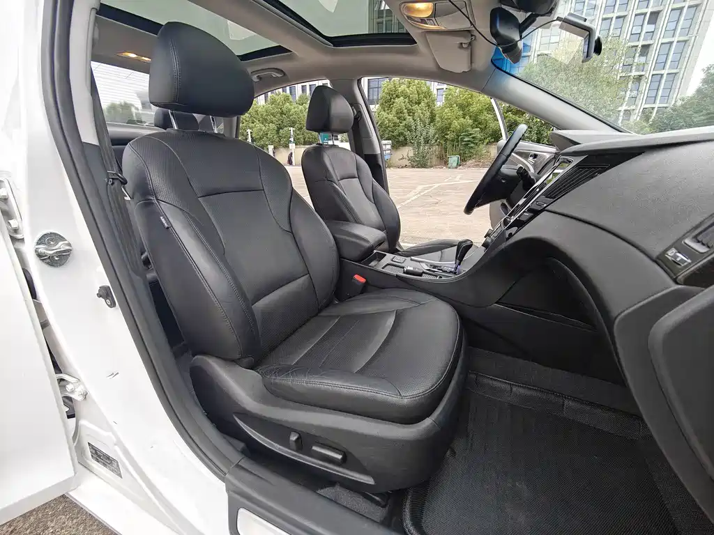 Hyundai Sonata — миниатюра 12