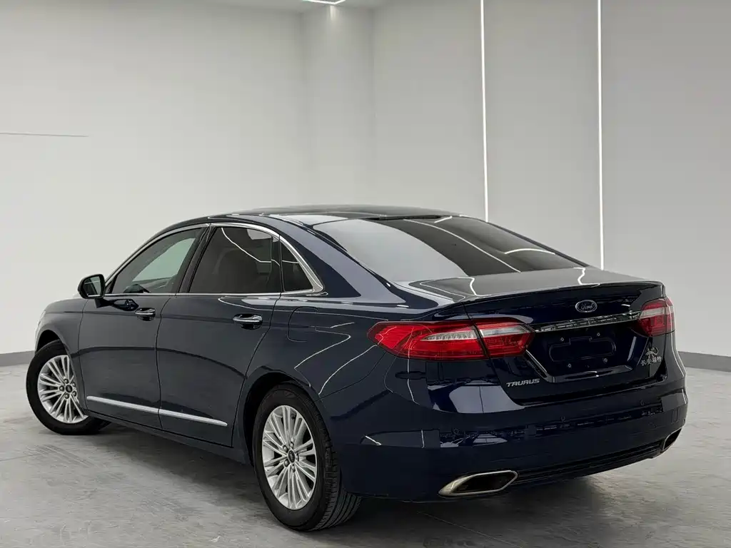 Ford Taurus — миниатюра 10
