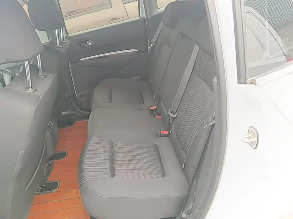 Peugeot 3008 — миниатюра 17