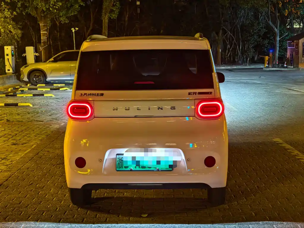 Wuling MINIEV — миниатюра 7