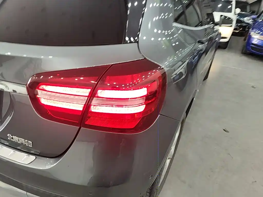 Mercedes-Benz GLA — миниатюра 8