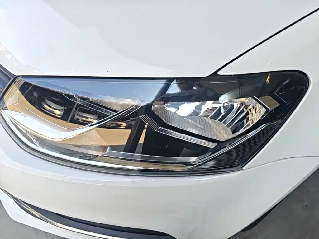Volkswagen Polo — миниатюра 24