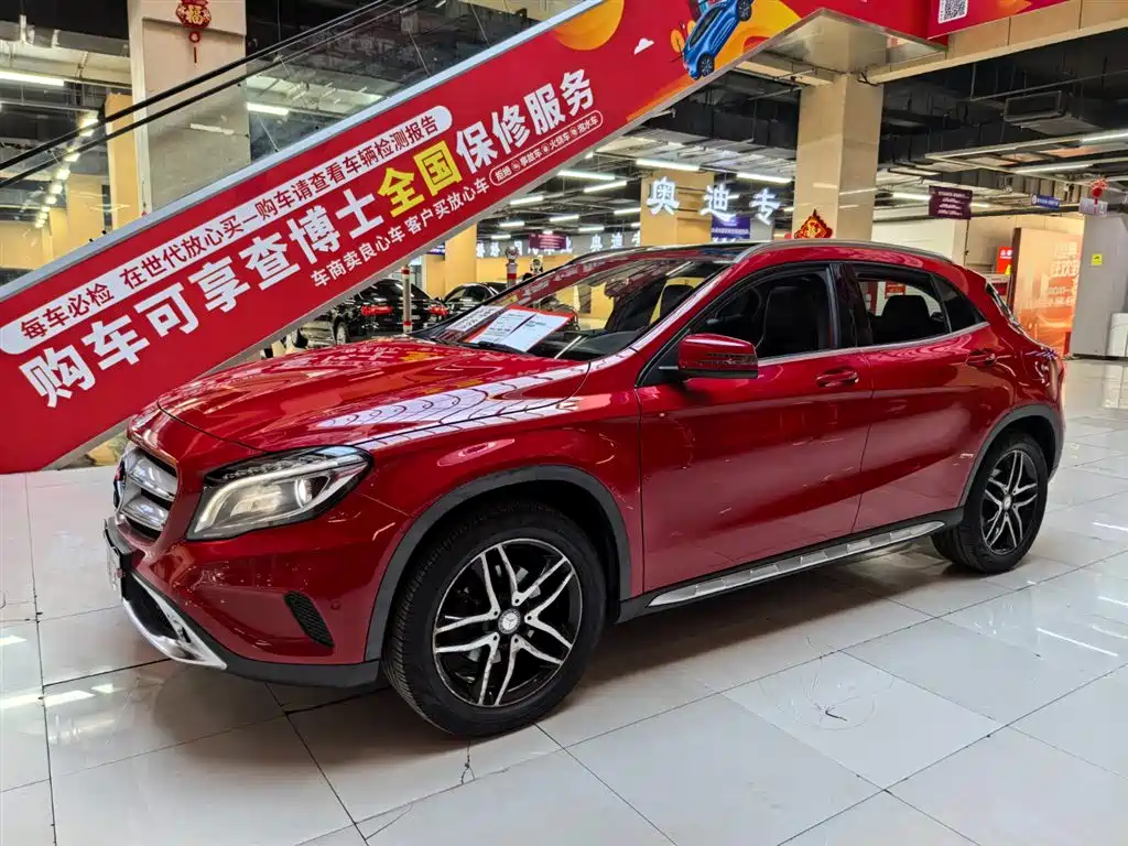 MERCEDES-BENZ GLA