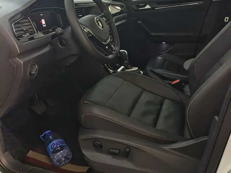 Volkswagen T-Roc 2022 280TSI DSG PLUS