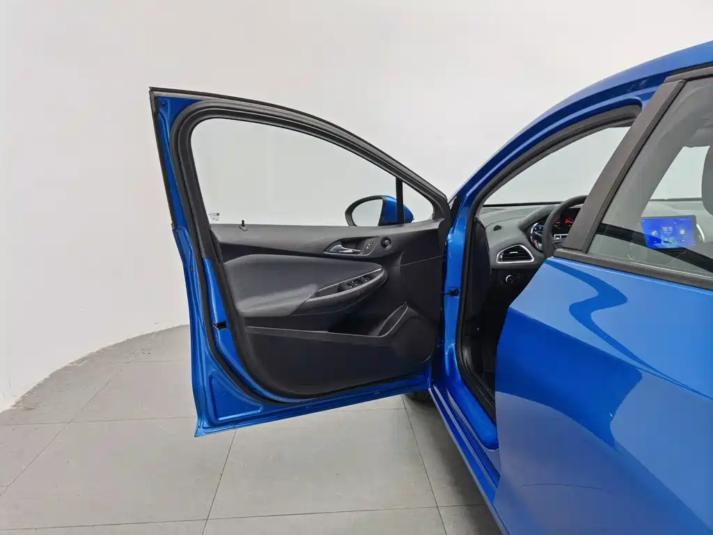 Chevrolet Cruze — миниатюра 8