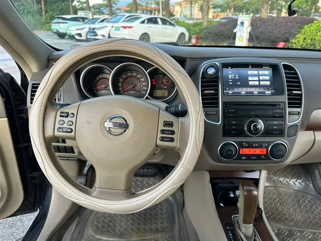 Nissan Sylphy 2009 2.0XL CVT Luxury