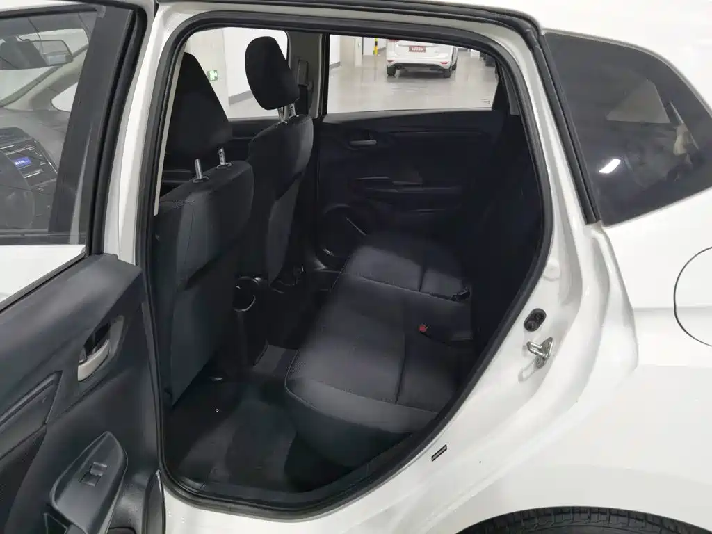 Honda Fit — миниатюра 15
