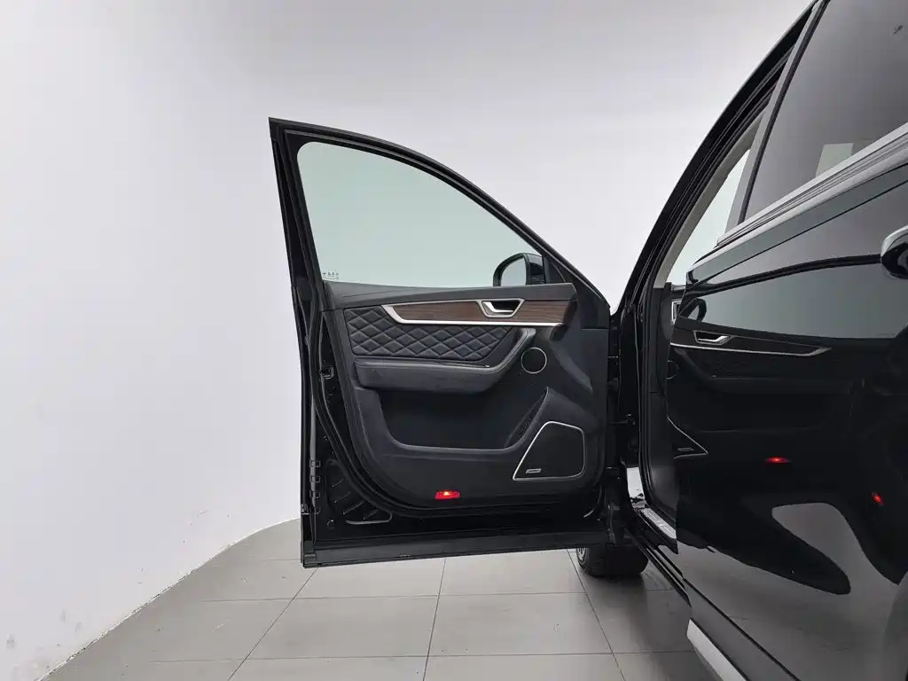 Hongqi Hongqi HS7 — миниатюра 8