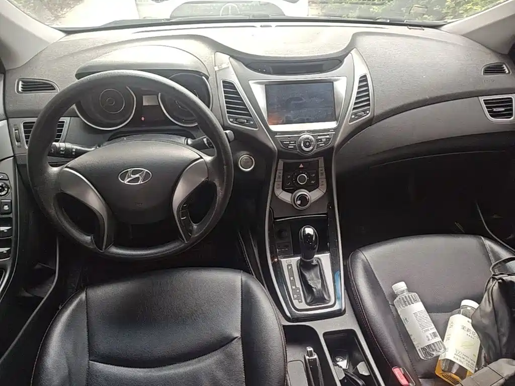 Hyundai Elantra Langdong — миниатюра 16