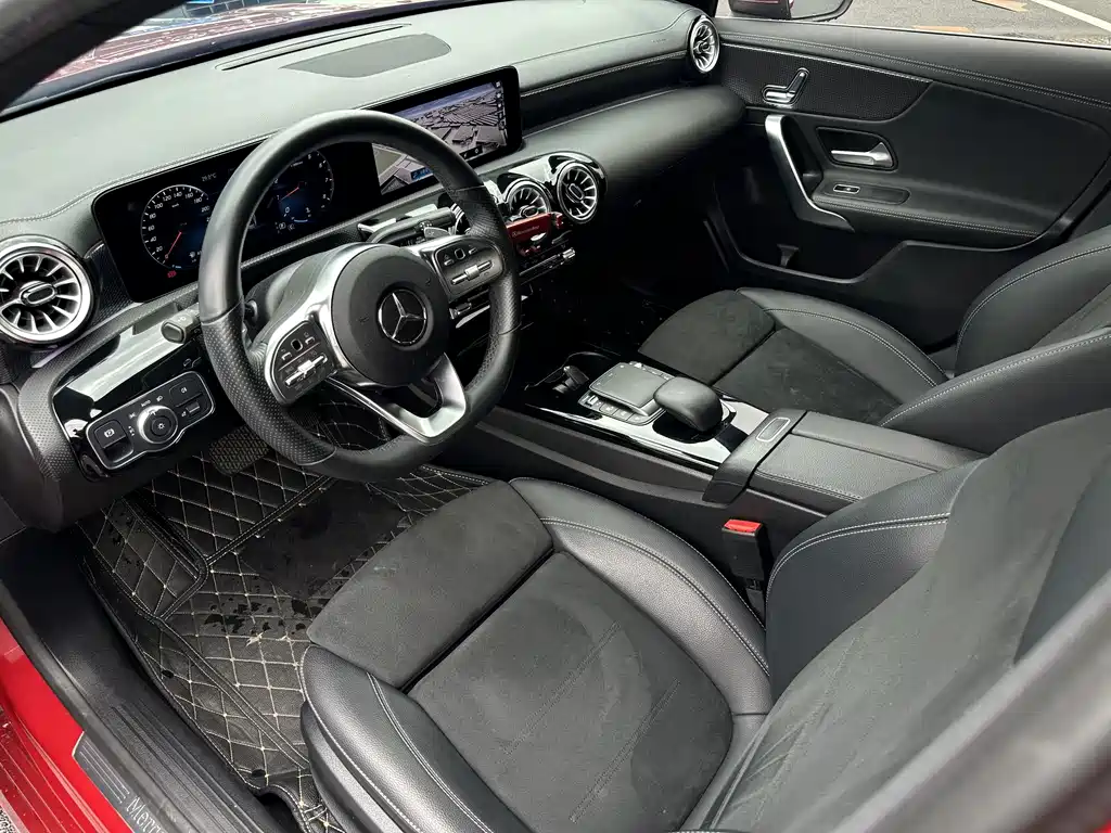 Mercedes-Benz A-Class — миниатюра 8