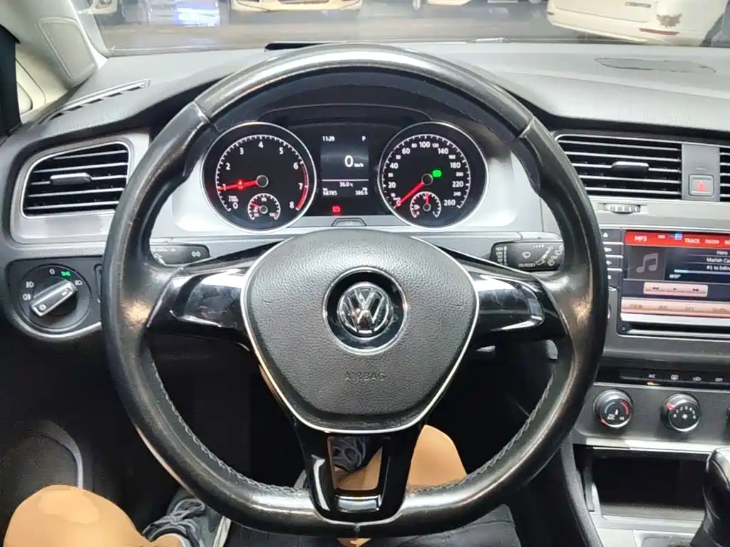 Volkswagen Golf — миниатюра 11