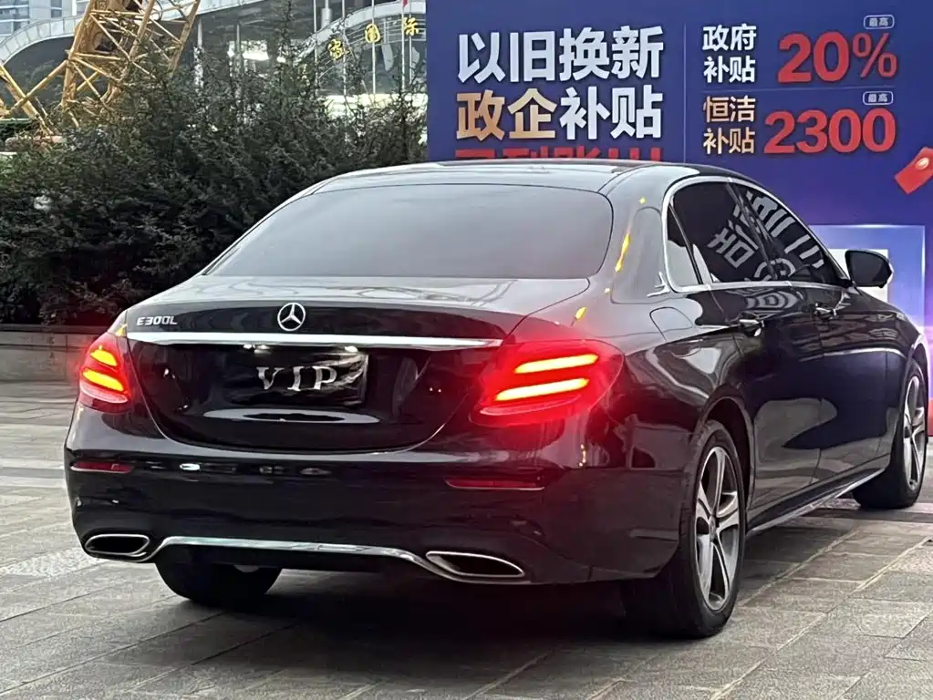 Mercedes-Benz E-Class — миниатюра 10