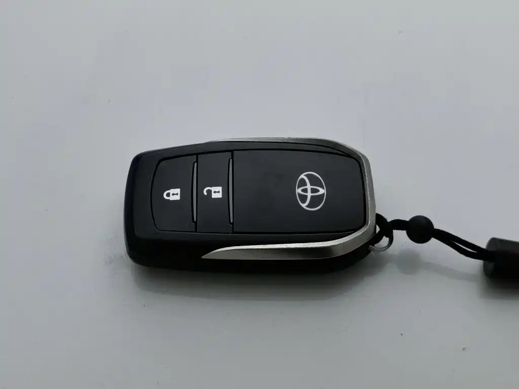 Toyota RAV4 — миниатюра 19