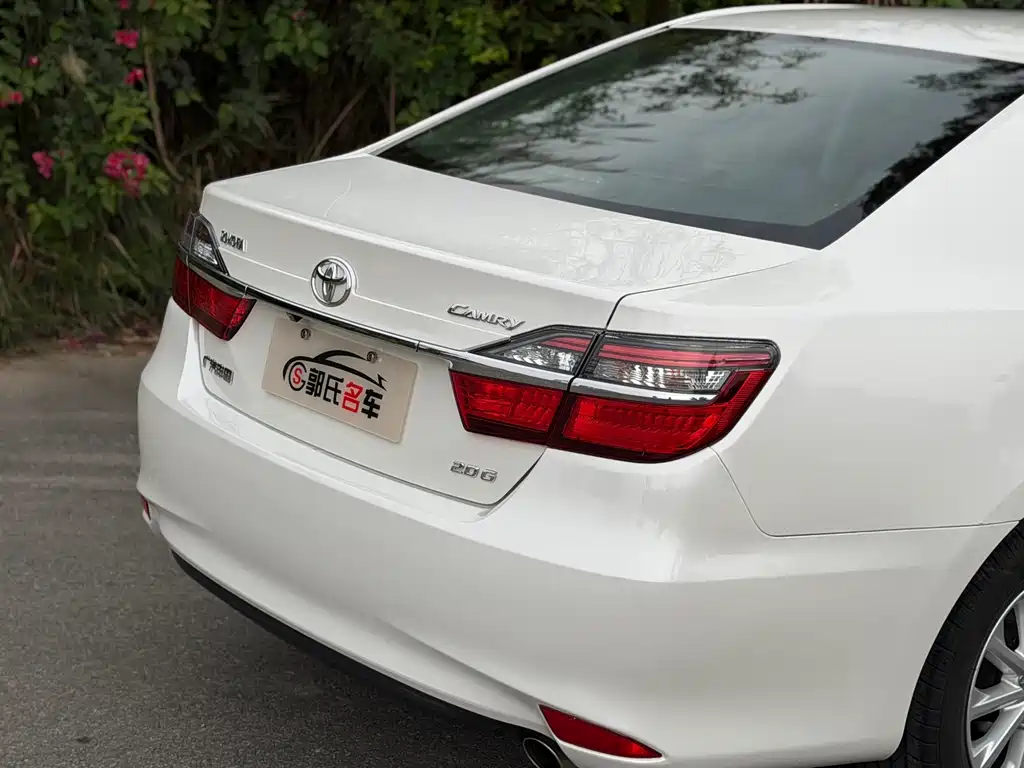 Toyota Camry 2015 2.0G Lead