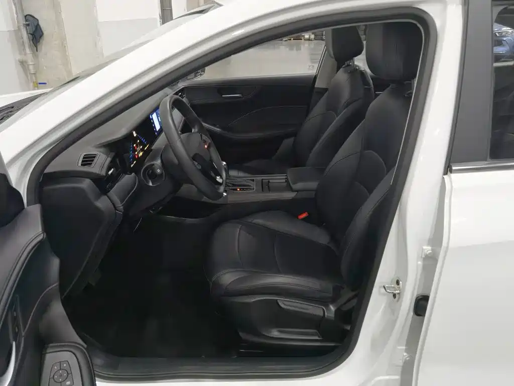 Roewe i5 — миниатюра 10