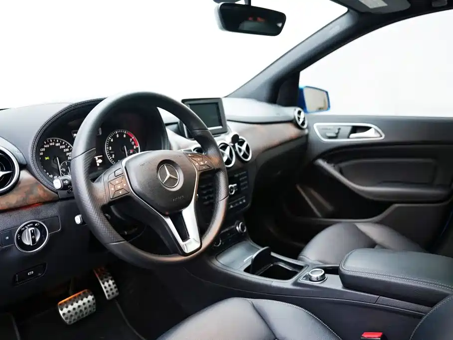 Mercedes-Benz B-Class — миниатюра 6