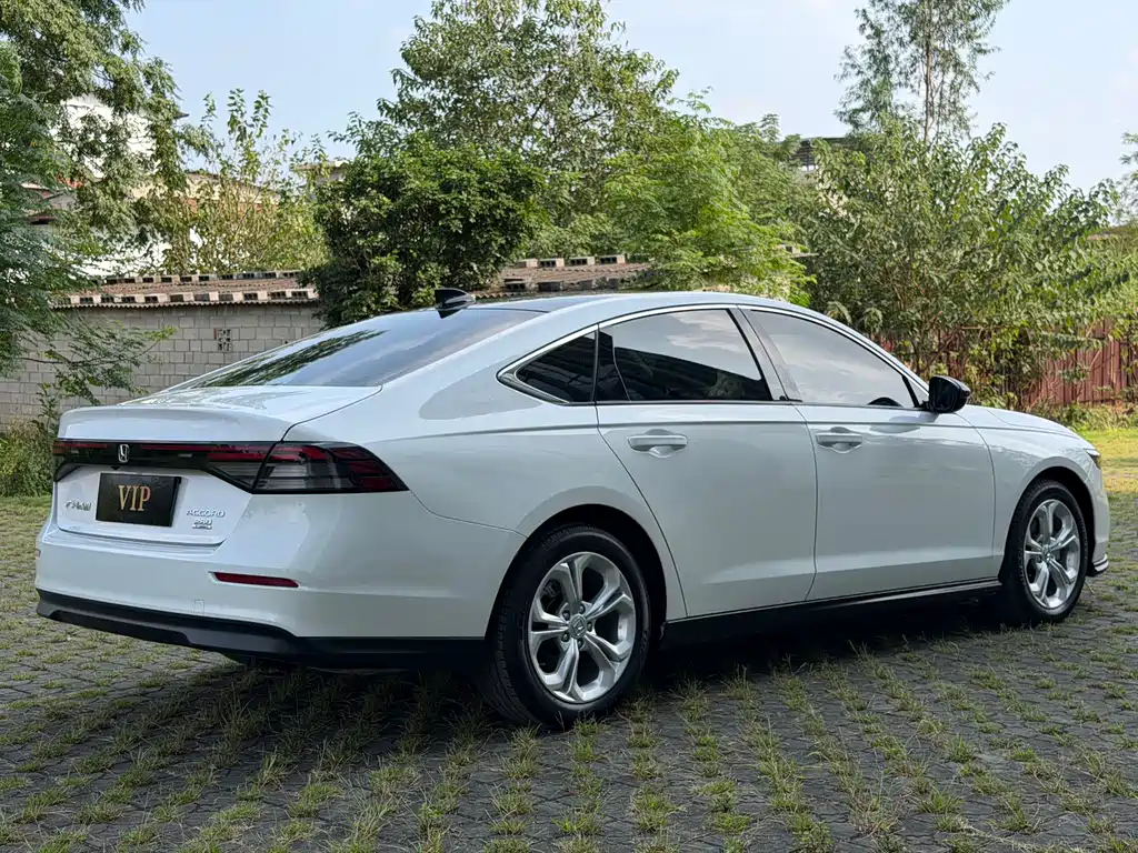 Honda Accord — миниатюра 4