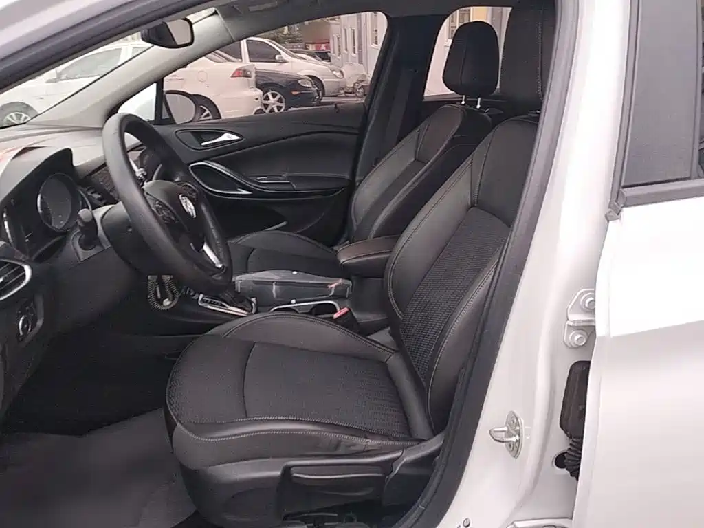 Buick Verano — миниатюра 15