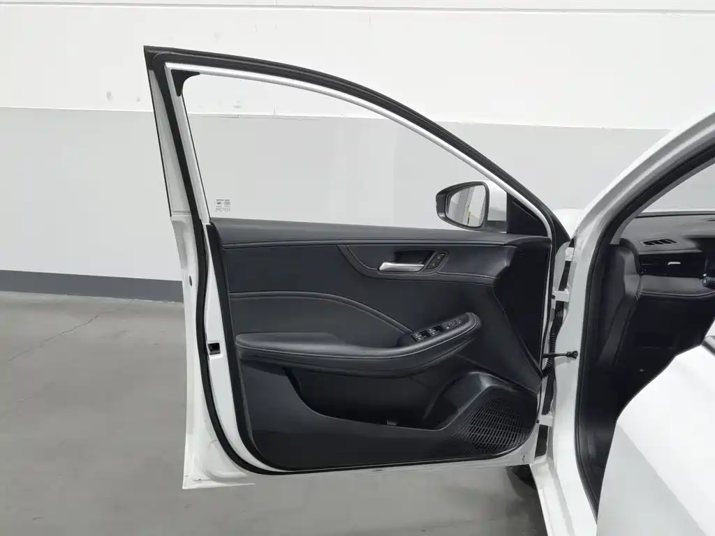 Roewe i5 — миниатюра 8