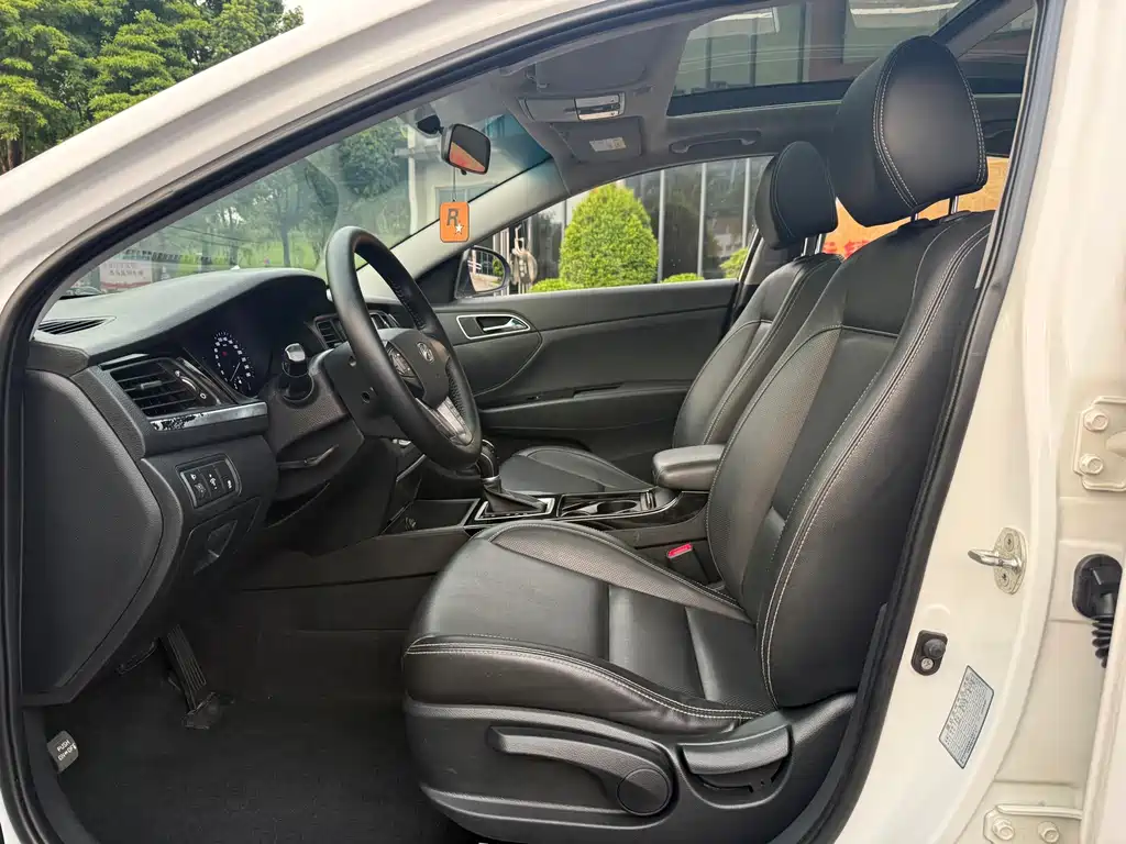 Hyundai Mistra — миниатюра 11
