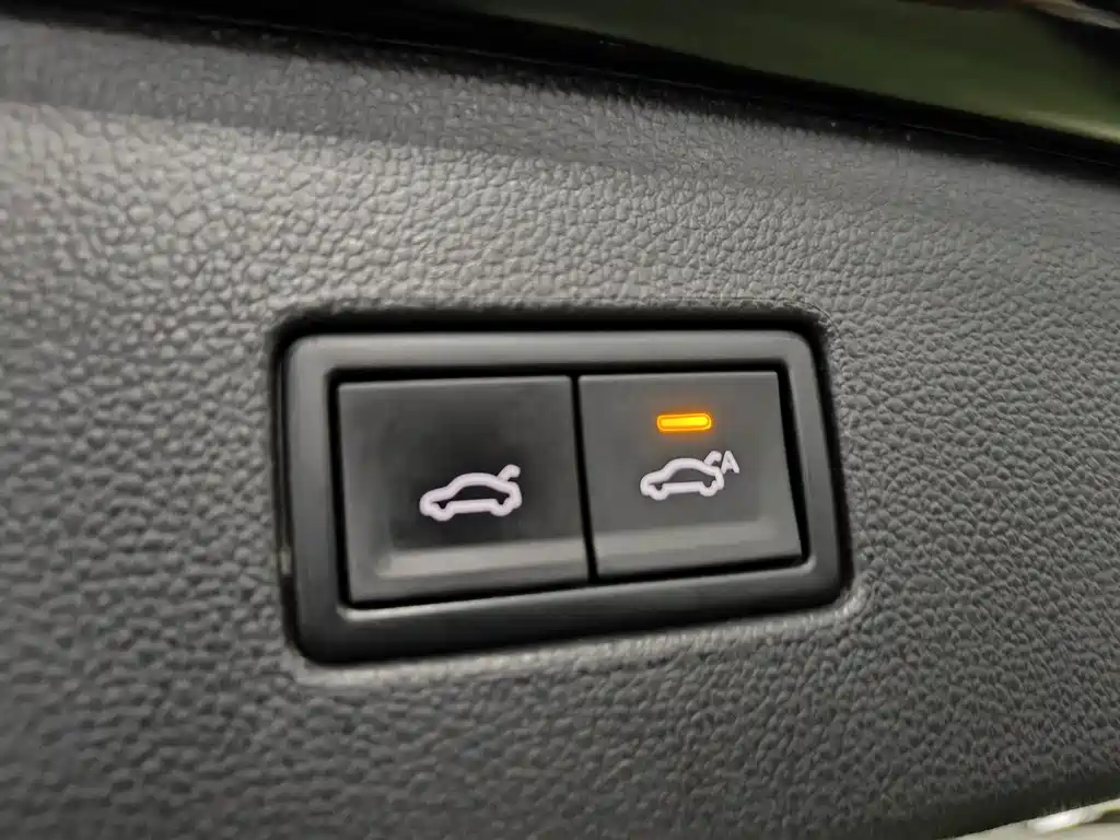Volkswagen Tiguan L — миниатюра 18