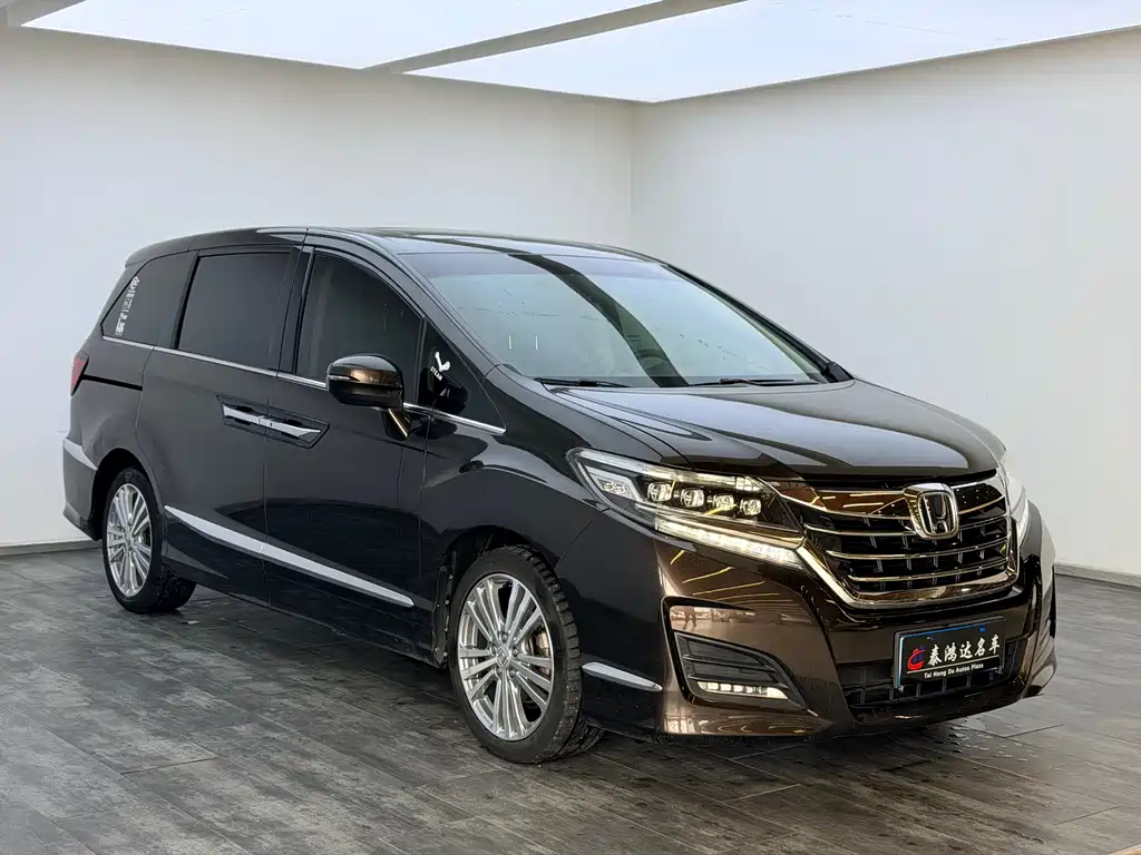 Honda Elysion 2016 2.4L Luxury
