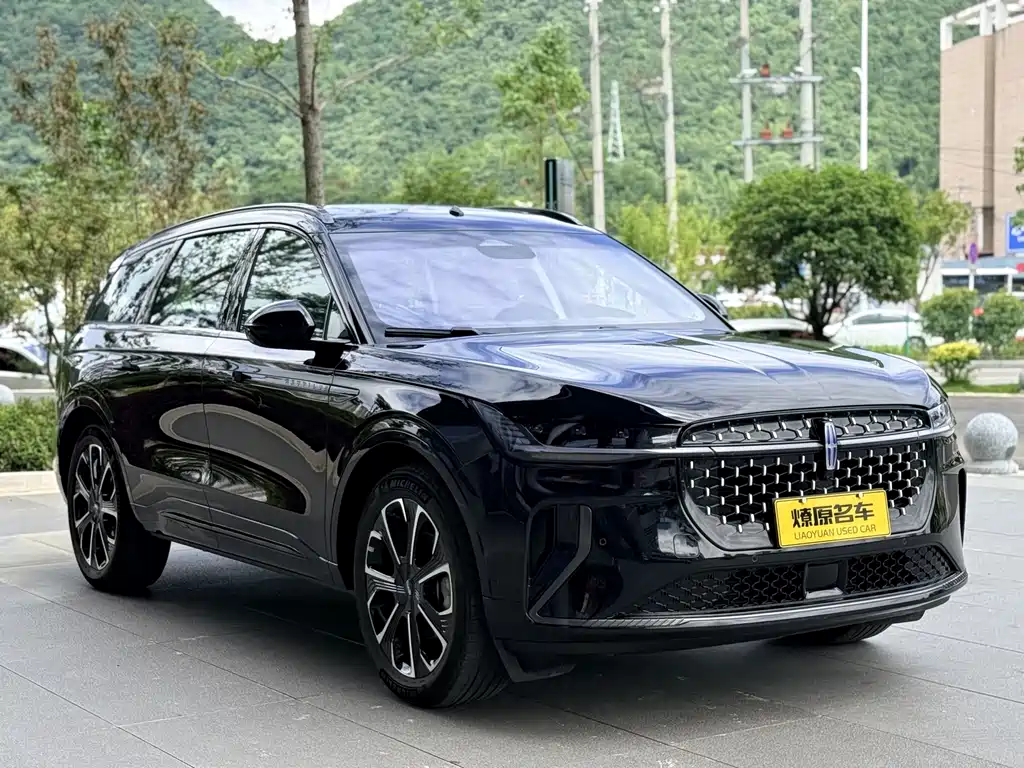 Lincoln Nautilus 2023 2.0T