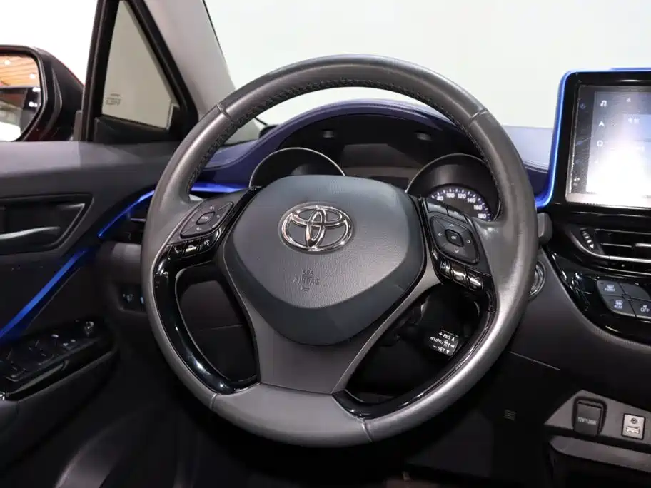 Toyota C-HR — миниатюра 13