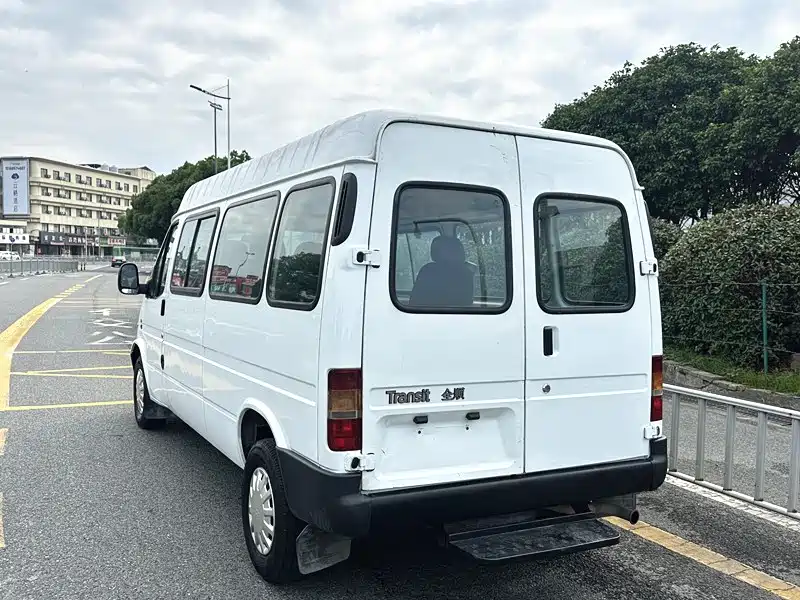 Ford Transit Classic — миниатюра 4