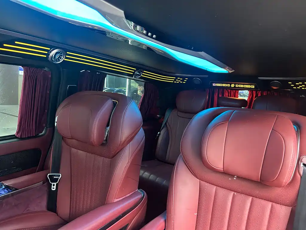Mercedes-Benz Vito 2023 2.0T 7 мест