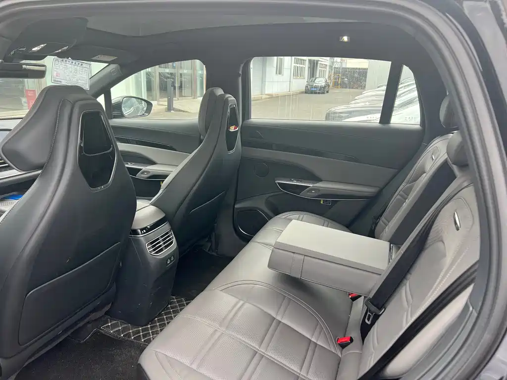 Hongqi 08 2025 680