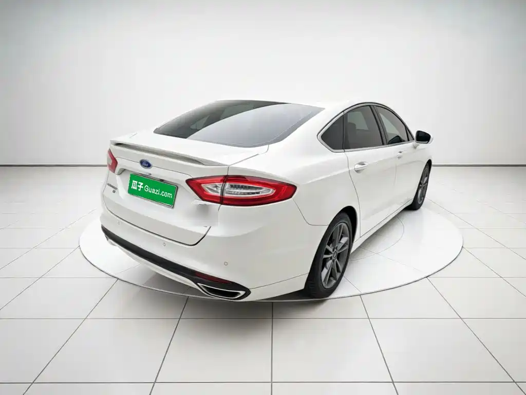 Ford Mondeo — миниатюра 6