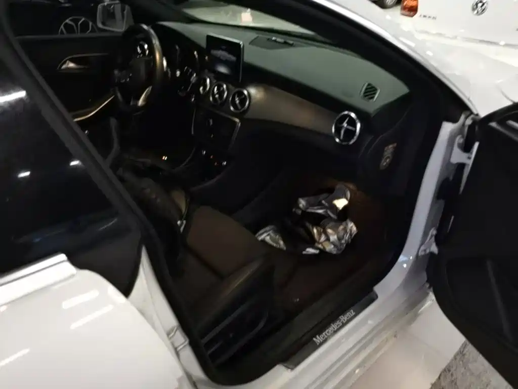 Mercedes-Benz CLA (Import) — миниатюра 11