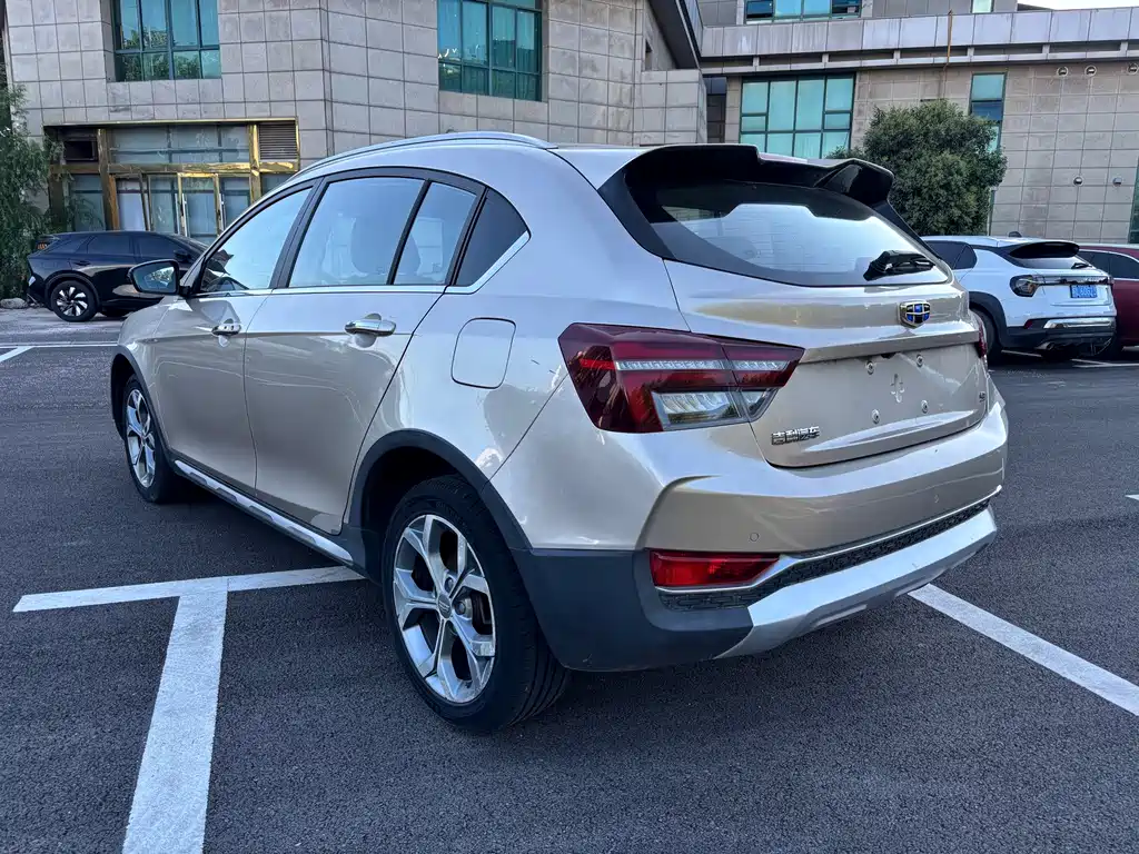 Geely Vision S1 — миниатюра 5