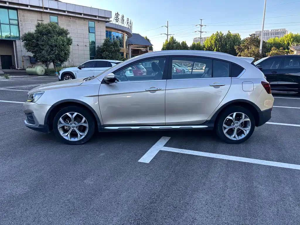 Geely Vision S1 — миниатюра 4
