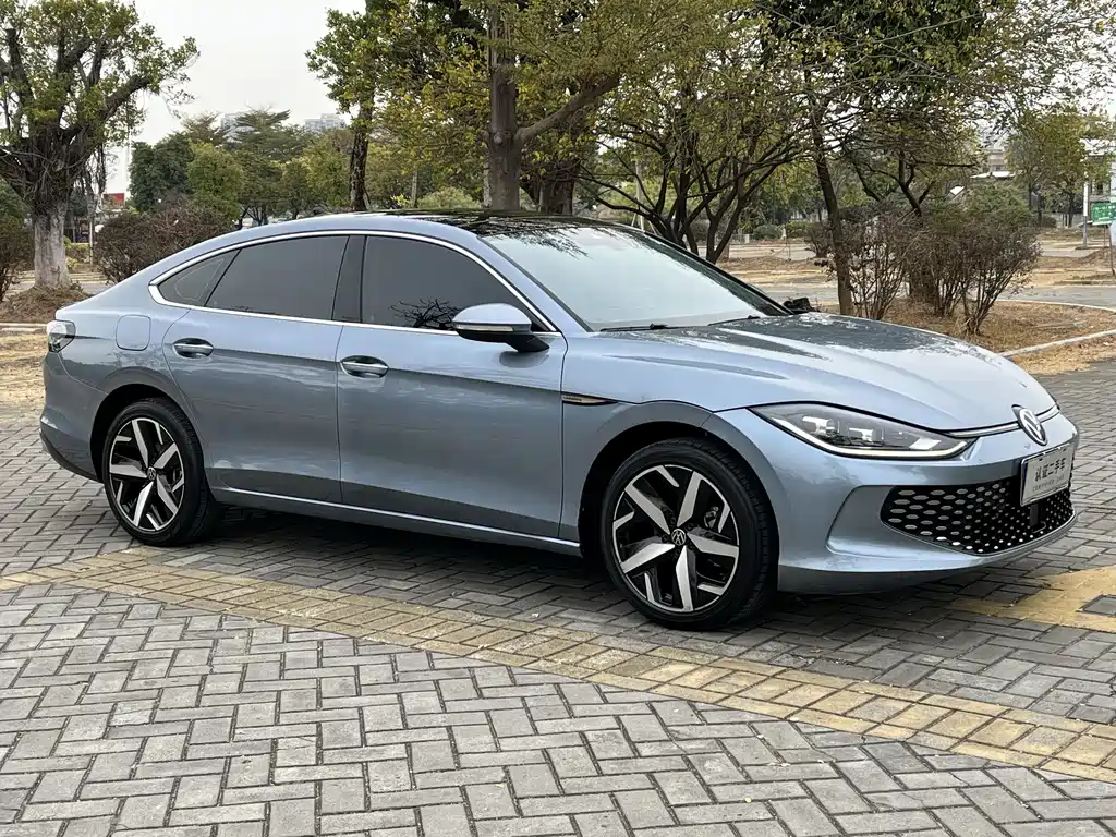 VOLKSWAGEN LINGDU