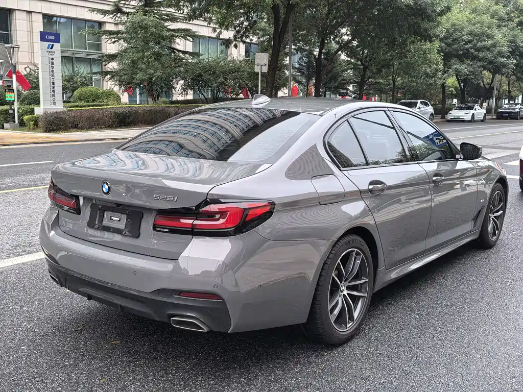 BMW 5 Series (Import) — миниатюра 4