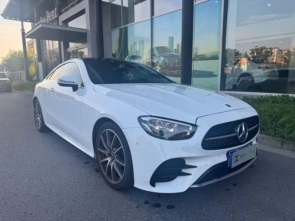 Mercedes-Benz E-Class (Import) — миниатюра 3