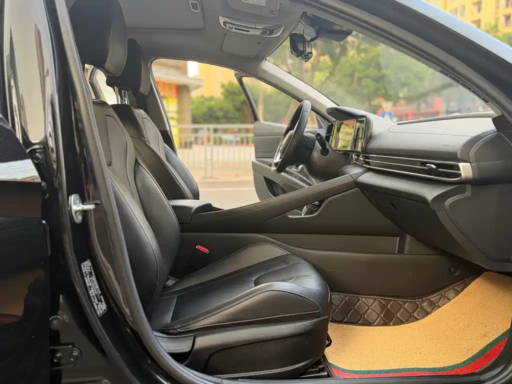 Hyundai Elantra — миниатюра 7