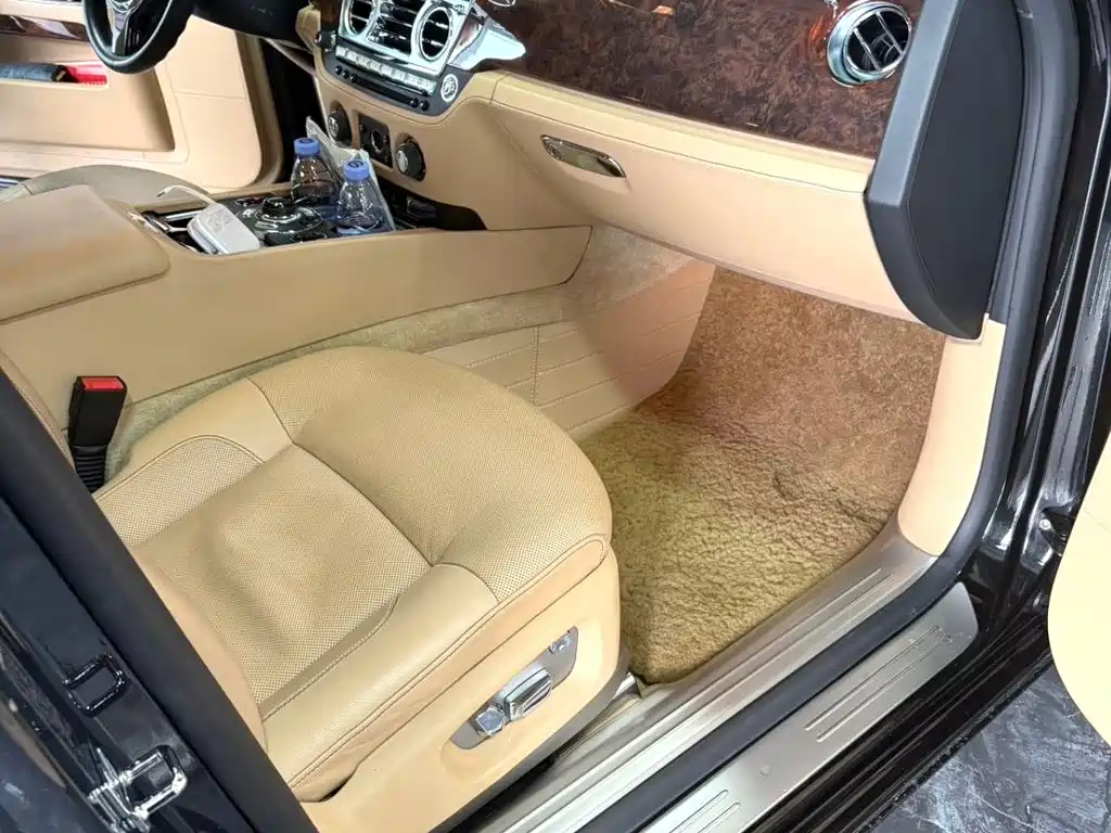 Rolls-Royce Ghost — миниатюра 5