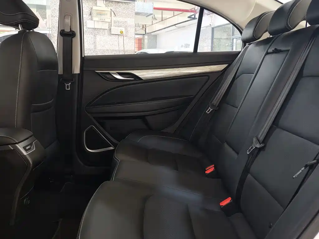 Geely Emgrand — миниатюра 6