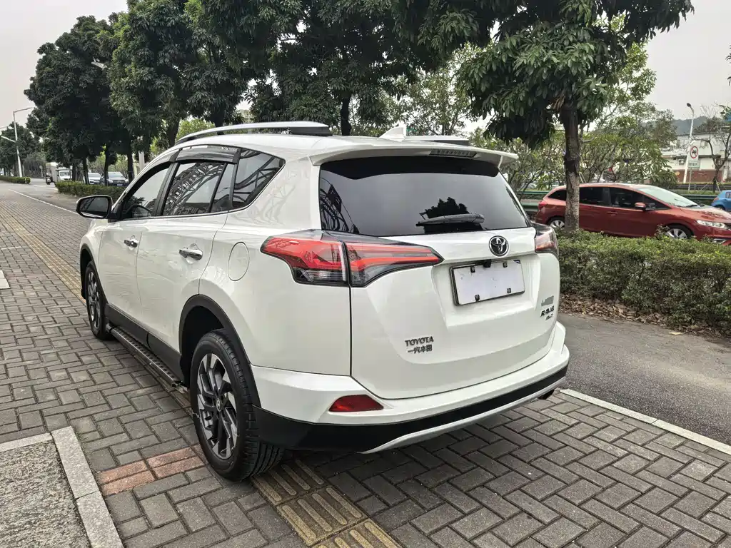TOYOTA RAV4 RONGFANG