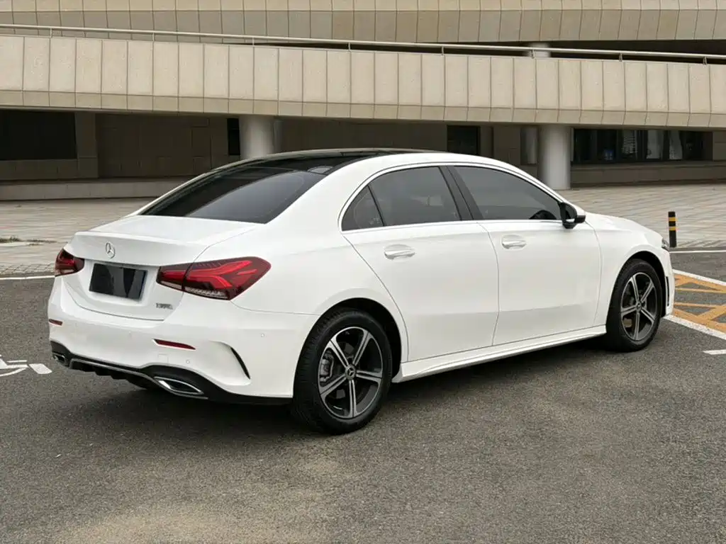 Mercedes-Benz A-Class — миниатюра 7