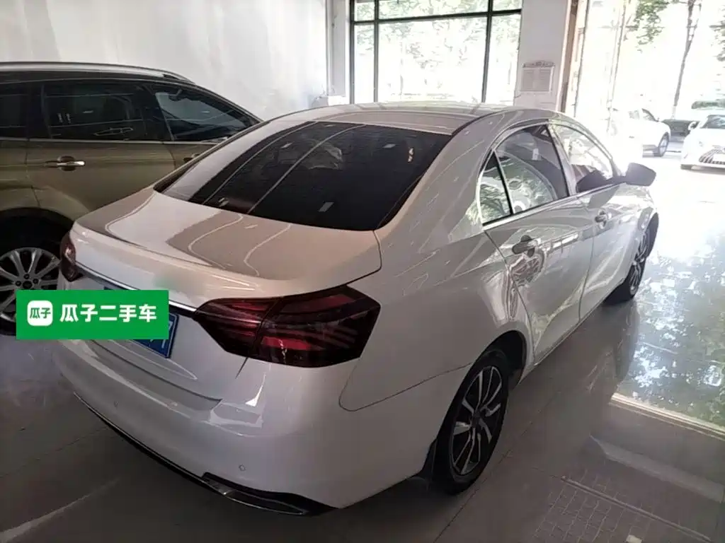 Geely Emgrand — миниатюра 7